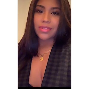 Meet your Posher, Karla